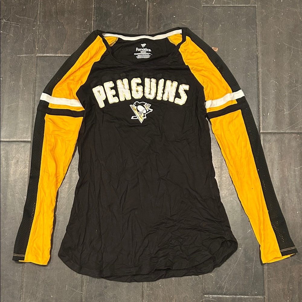 Women’s Pittsburgh Penguins Long Sleeved Shirt